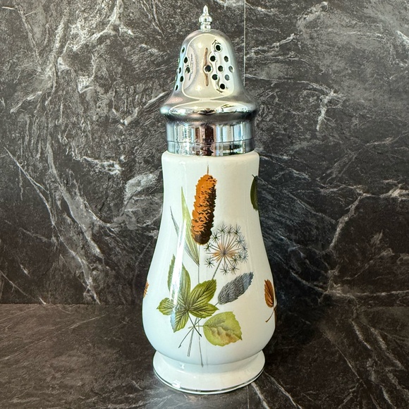 MIDWINTER Sugar/Flour Sifter with Cattail and Dandelion - Picture 1 of 11